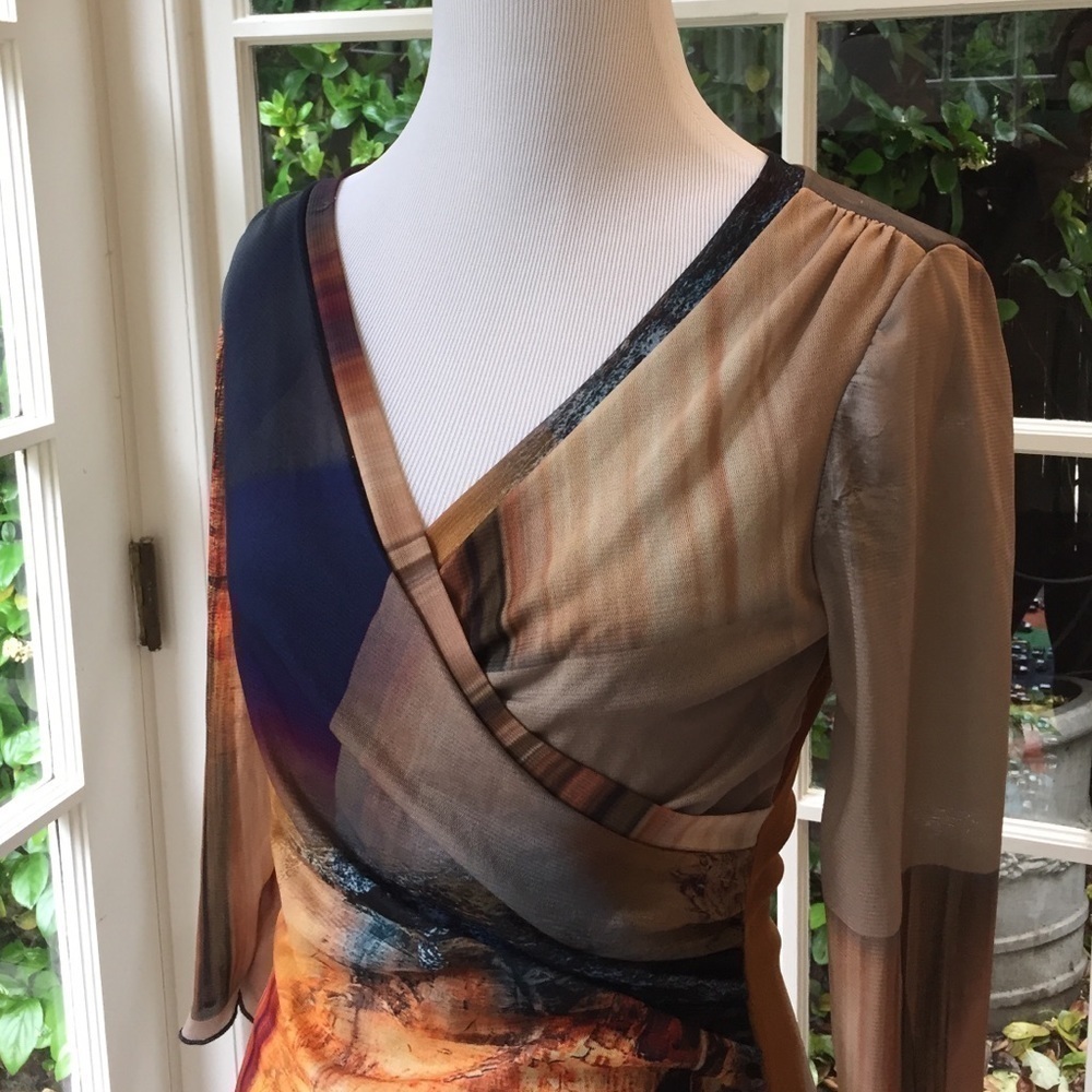 Colorful vneck top - Picture 2 of 4